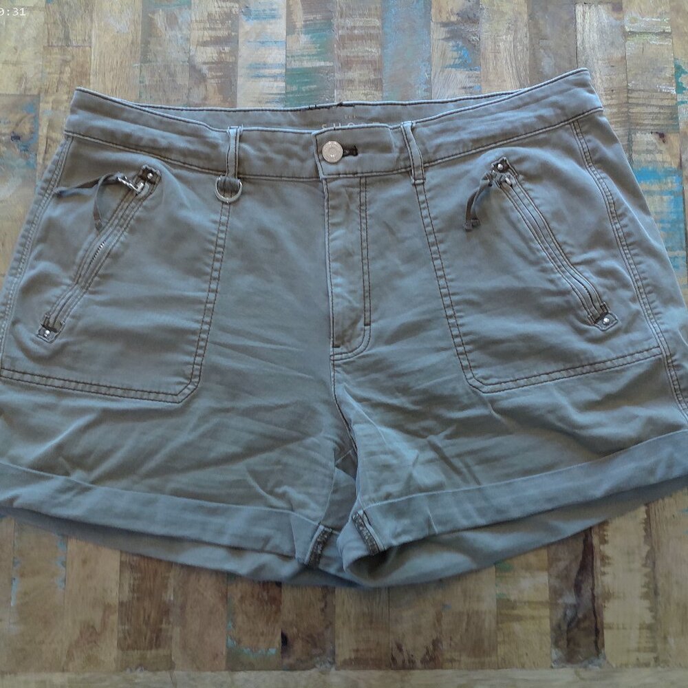 Khaki Utility Cargo Shorts with Zip Pockets Size 12